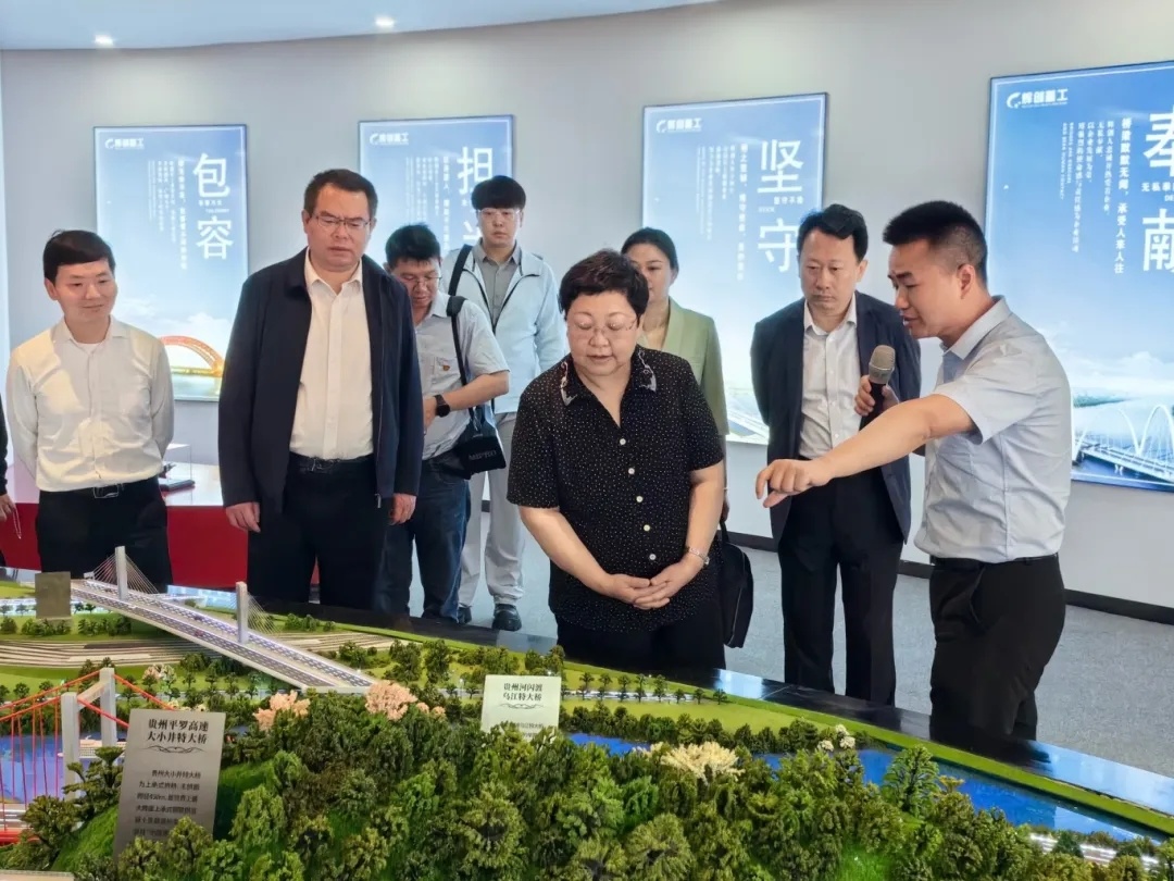 科协党组成员罗晖带队到辉创重工调研